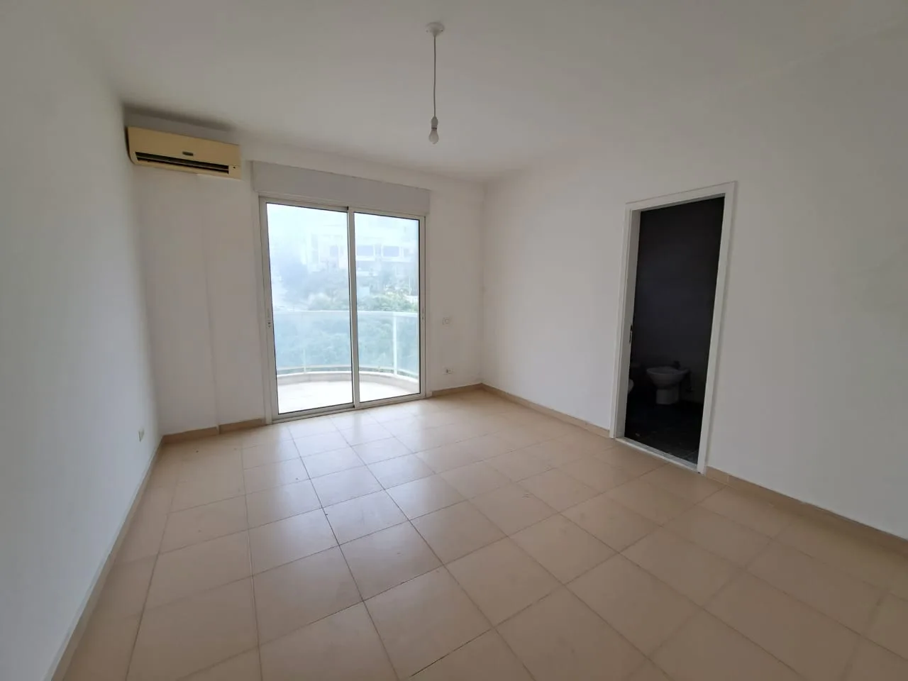 Apartment for Sale in Jal El Dib, Lebanon — الصورة 3