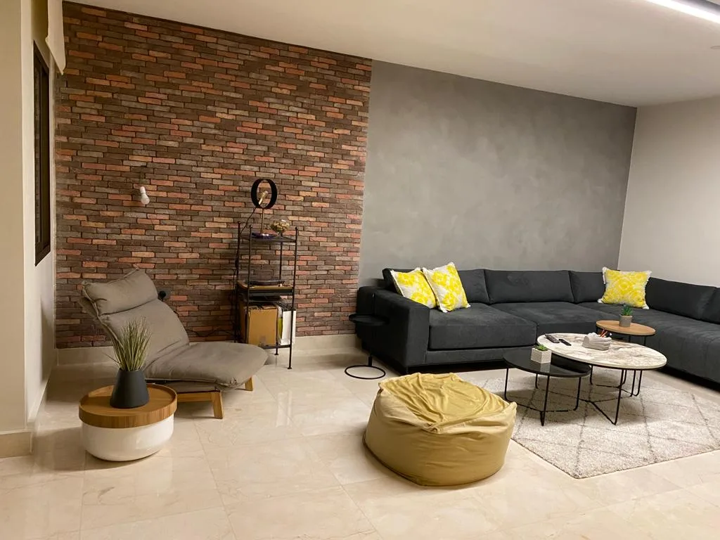 Apartment for Sale in Geitawi, Achrafieh, Beirut, Lebanon — الصورة 2