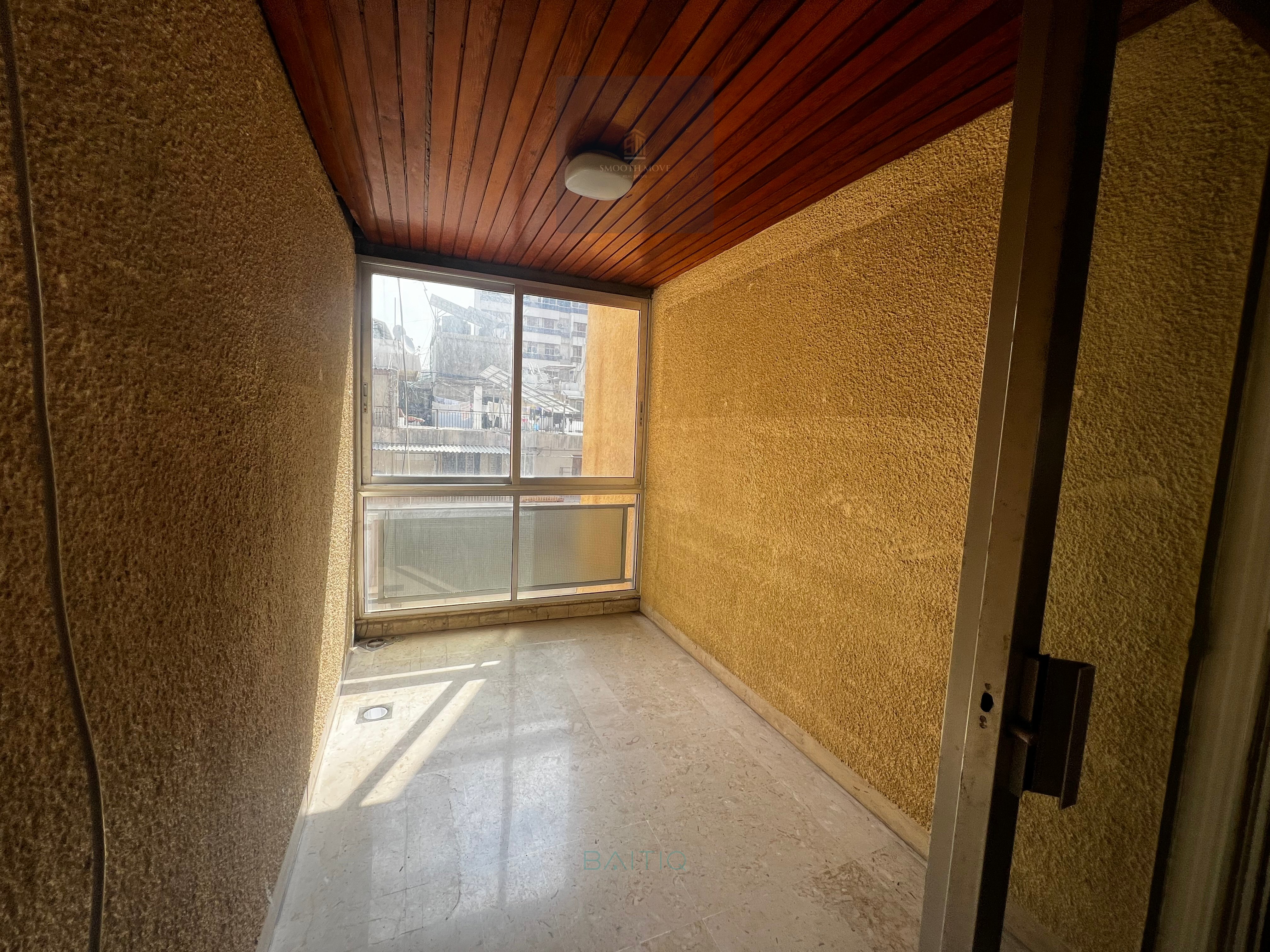 Spacious and Catchy Price Apartment for sale in Sanayeh Beirut — الصورة 4
