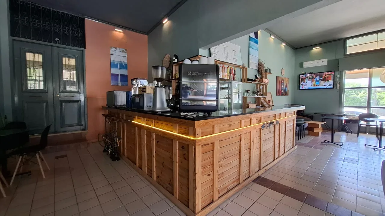 Shop for rent in Aamchit