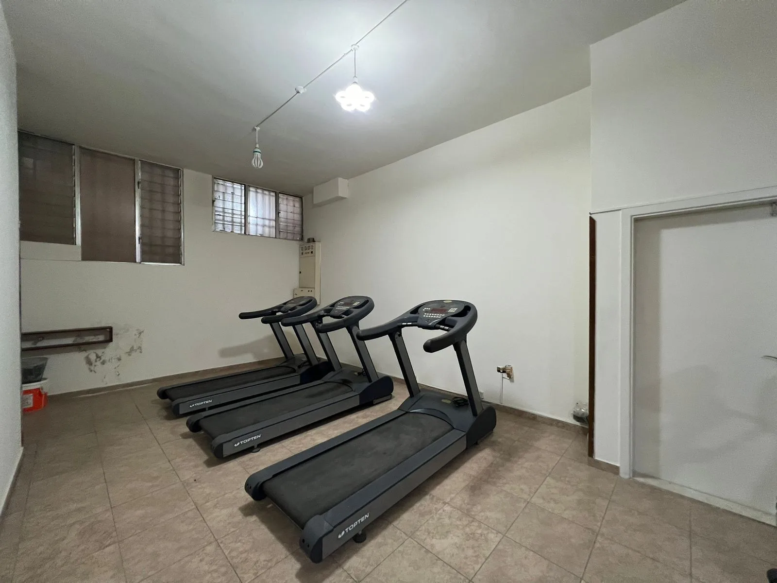 Commercial property for Rent in Achrafieh, Beirut, Lebanon — الصورة 4