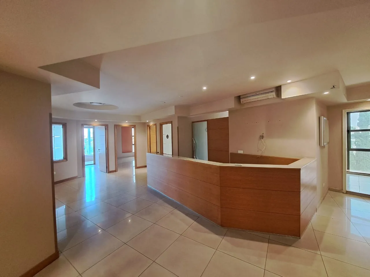 Office for rent in Dekwaneh — الصورة 4