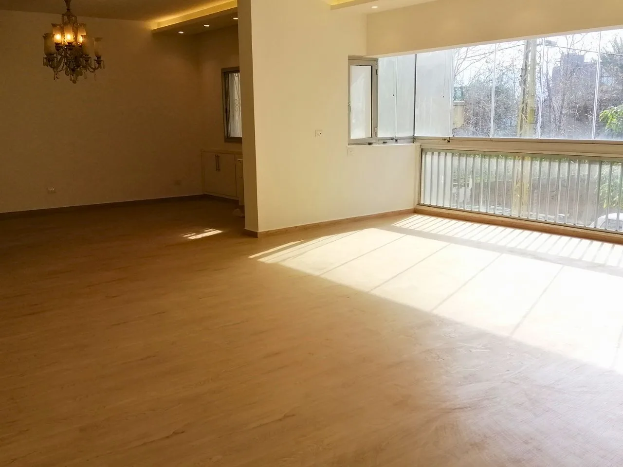 Apartment for Sale in Achrafieh, Beirut, Lebanon — الصورة 2