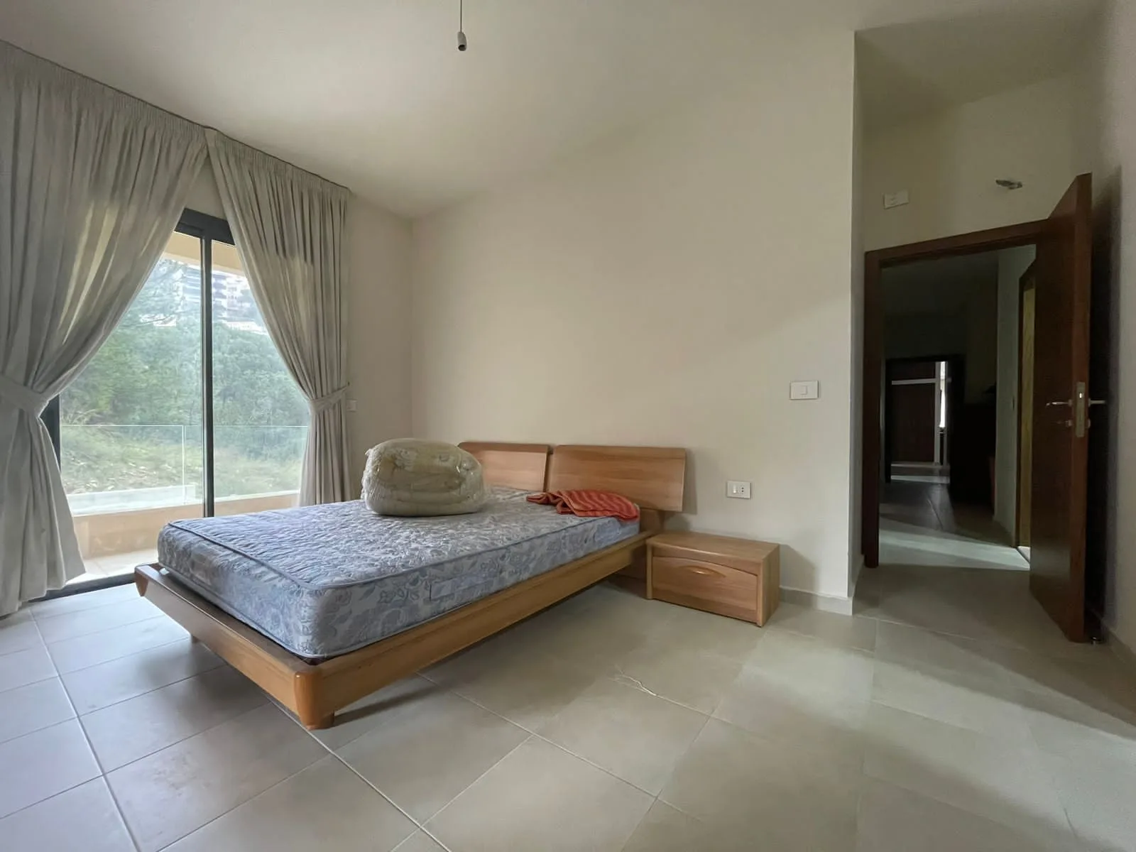 Apartment for Sale in Baabdat, Lebanon — الصورة 8