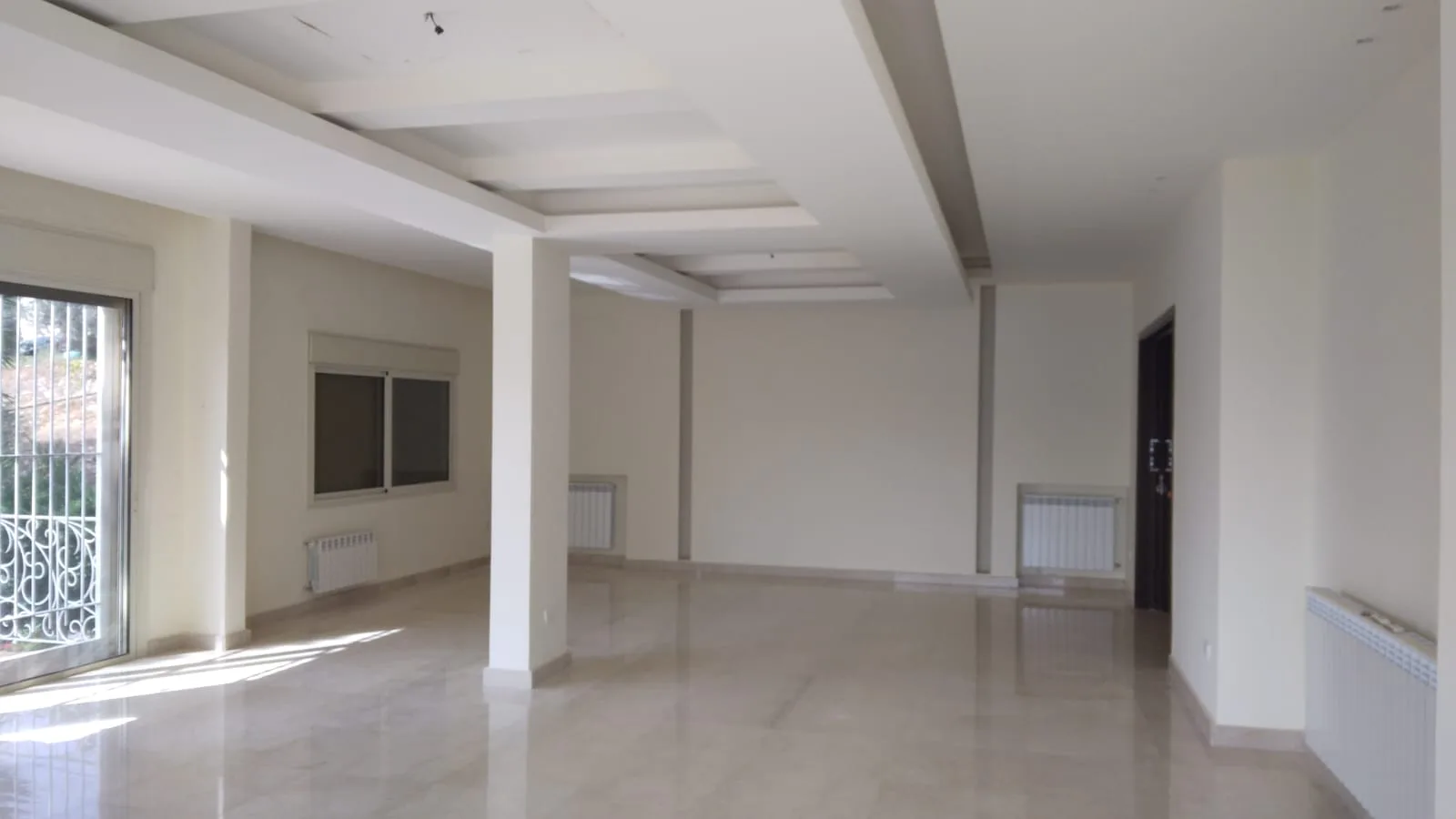 Villa for Sale in Baabdat, Lebanon — الصورة 3