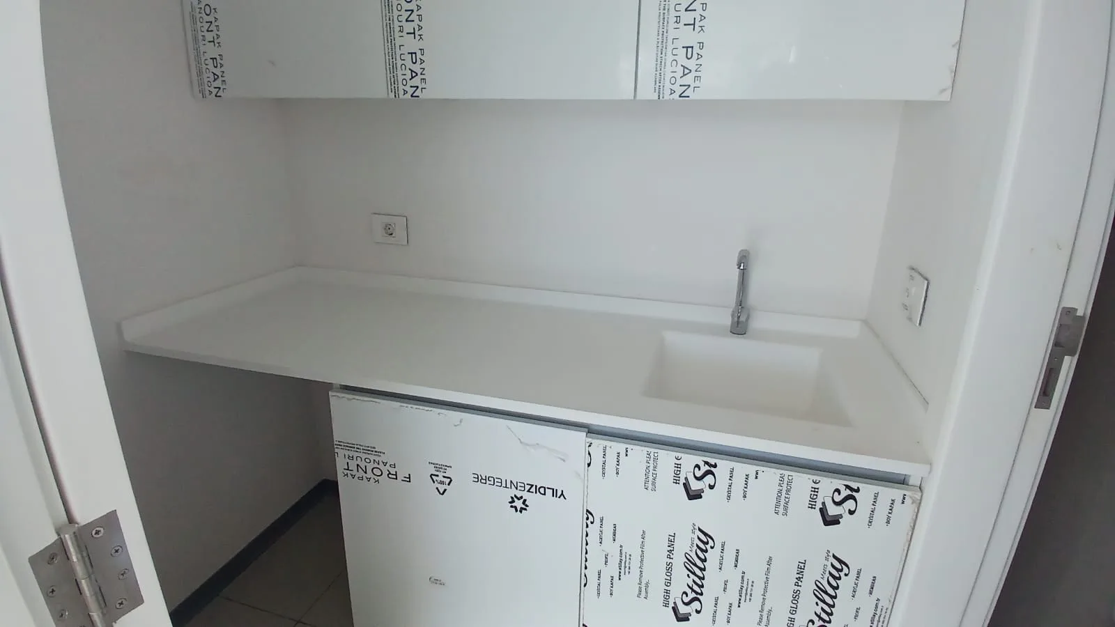 Office for rent in Dekwaneh — الصورة 4