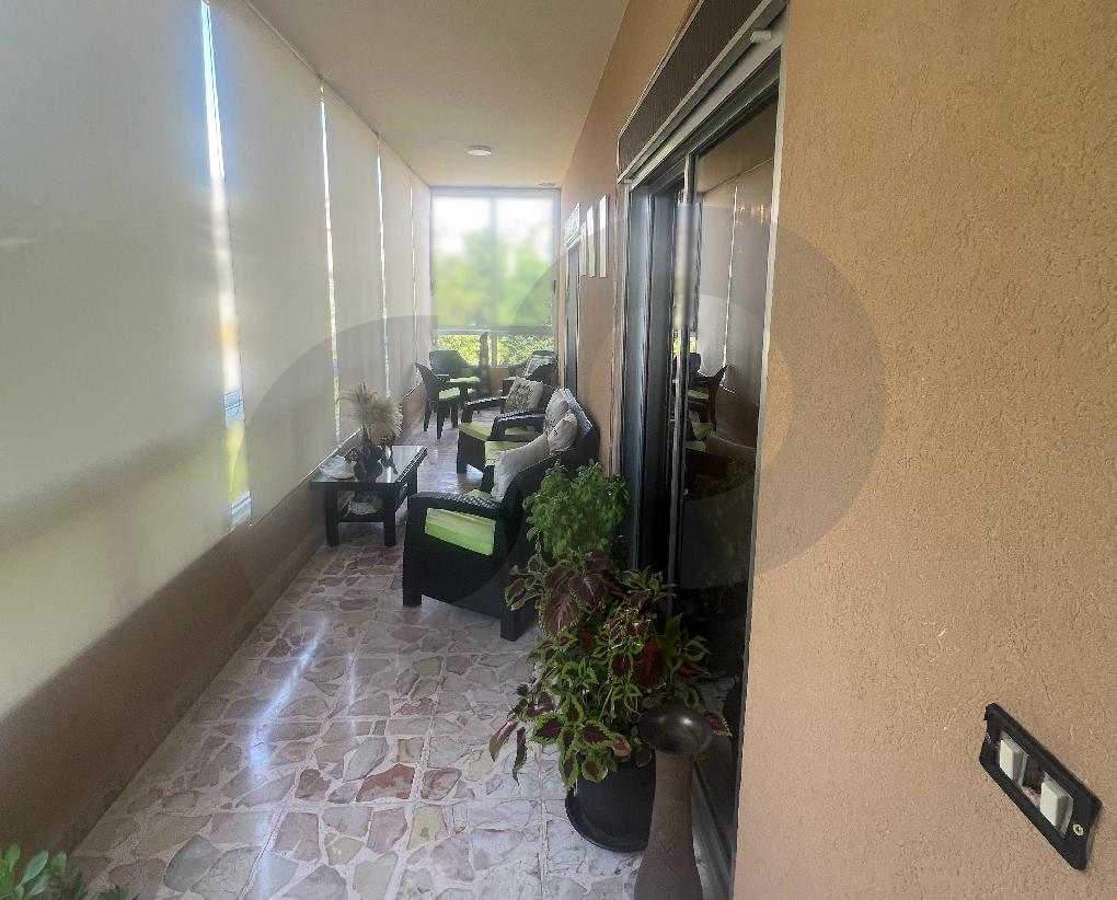 Prime location/FULLY DECORATED/CHIMNEY/Jbeil/Aamchit — الصورة 3