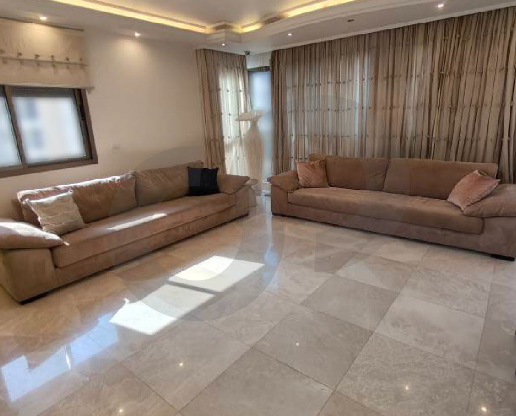 Fully Furnished/Gated & Very Well-Maintained Building/Beirut/Ain Al Mraiseh — الصورة 3