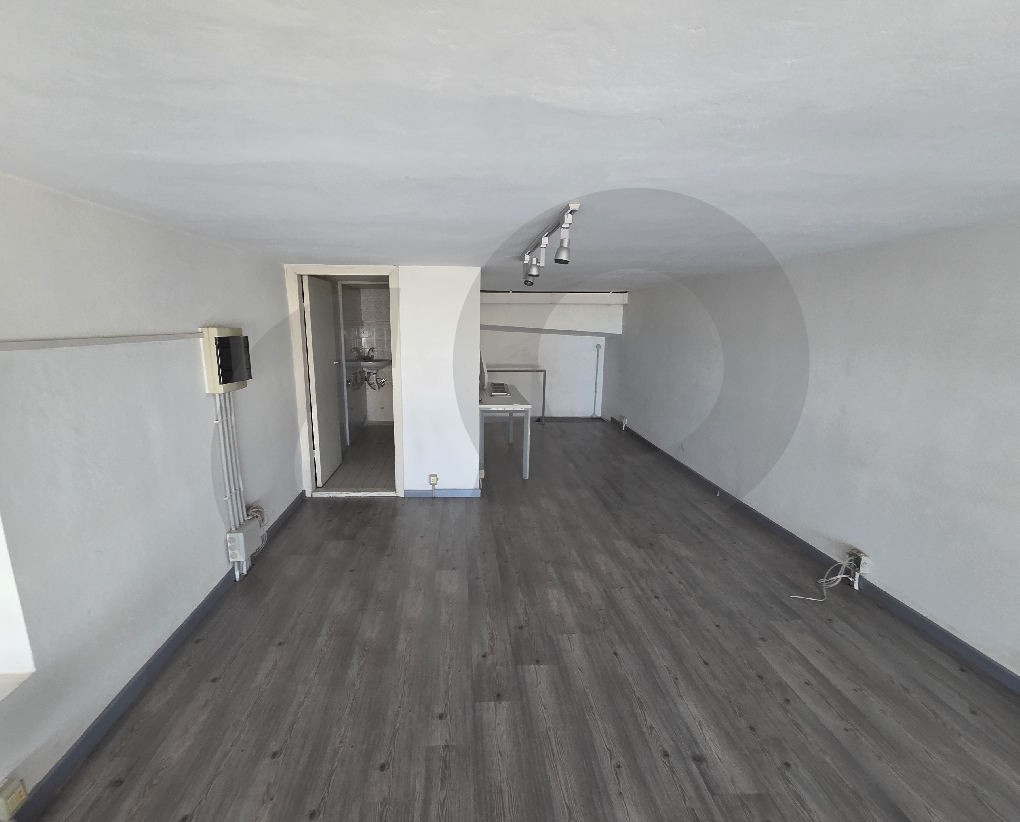 Shop For sale/Prime location/commercial area/Keserouan/Kaslik — الصورة 3