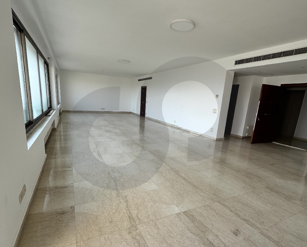 Prime Location/breathtaking panoramic views/Beirut/Ras Al Nabaa — الصورة 3