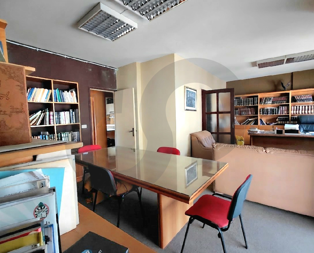 Well-Maintained Building/Prime location/Metn/Baouchriye-/Jdaide — الصورة 3