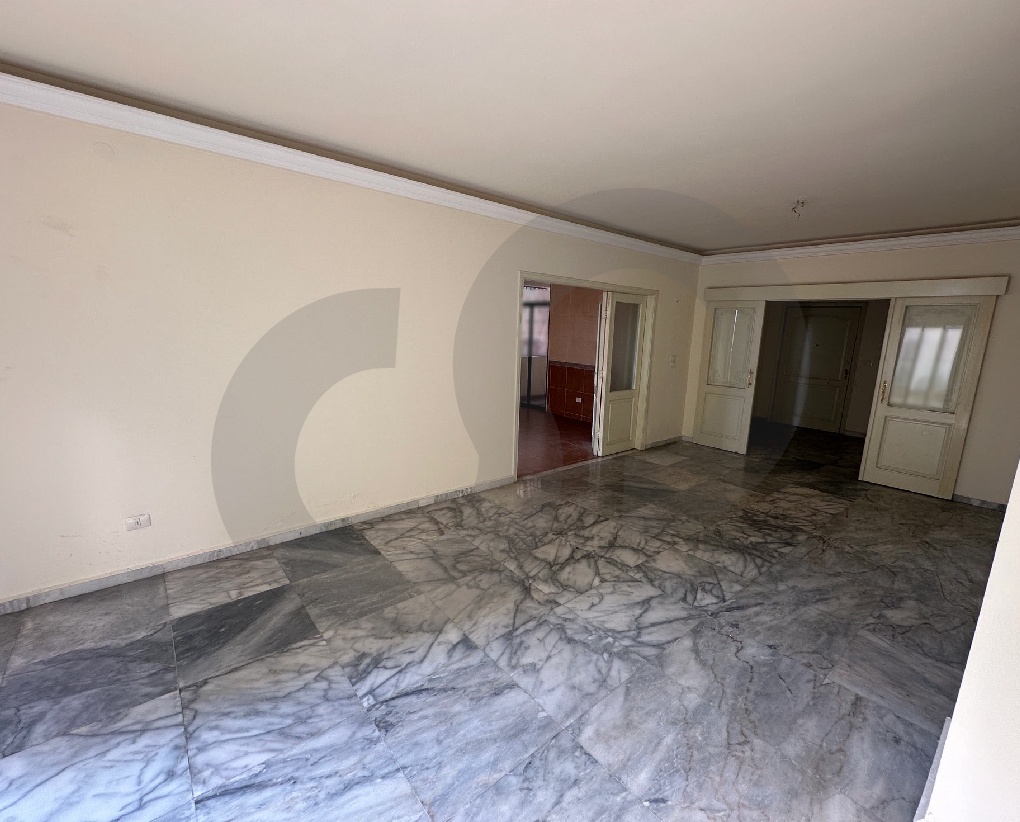 Prime location/24/24 elevator/low floor/Tripoli/Al Maarad — الصورة 3