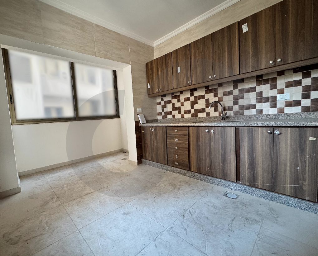 Modern and well-maintained apartment/Beirut/Ras Al Nabaa — الصورة 3