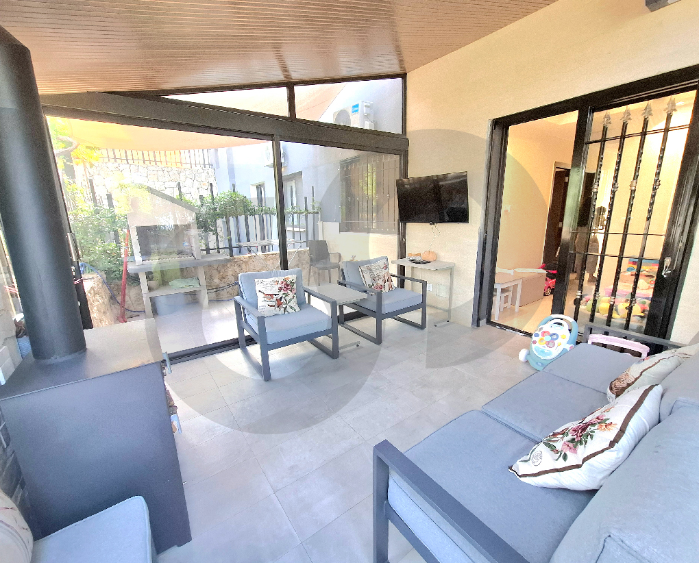 Fully Decorated and Furnished/70 sqm private garden/Jbeil/Aamchit-/Gherfine — الصورة 3