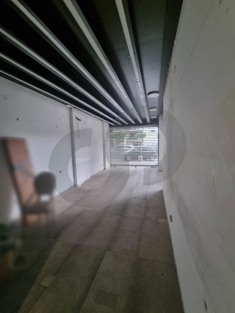 PRIME LOCATION, SHOP FOR RENT, VERDUN - BEIRUT — الصورة 2