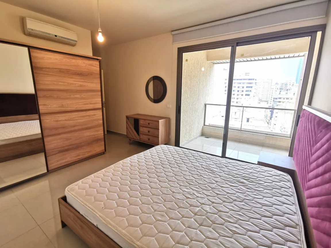 Apartment for Sale in Ras Al Naba'a, Beirut, Lebanon — الصورة 5