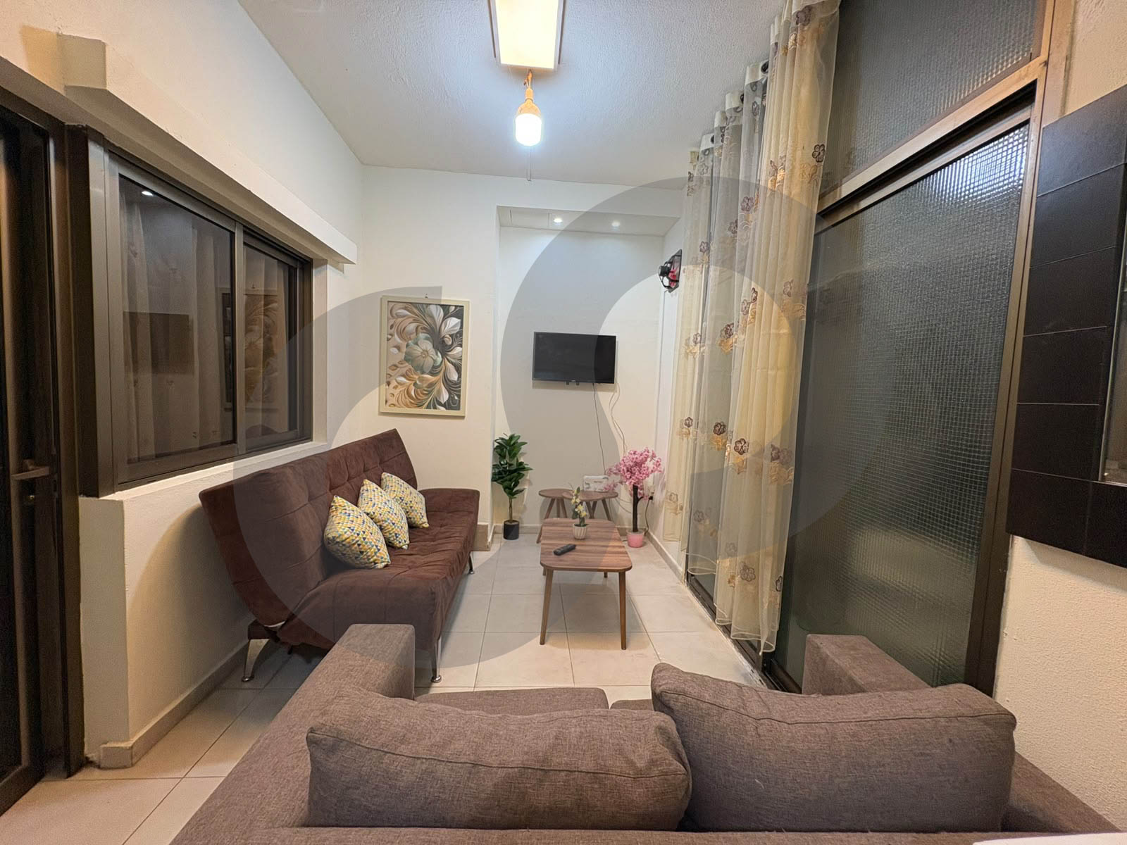 Prime Mar Mkhayel,BEIRUT Location / Airbnb Business | Solar System — الصورة 3