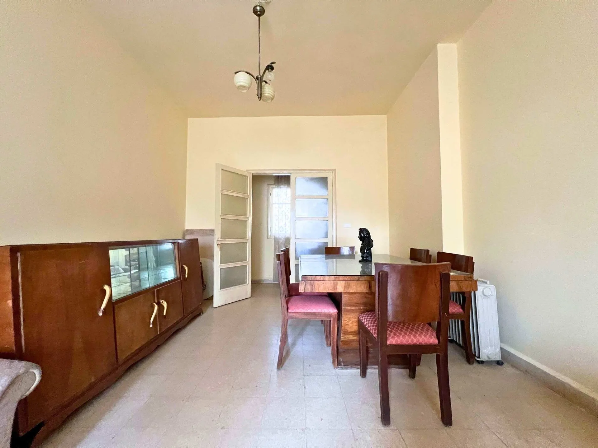 Apartment for Sale in Mar Mikhael, Bayrut, Lebanon — الصورة 3