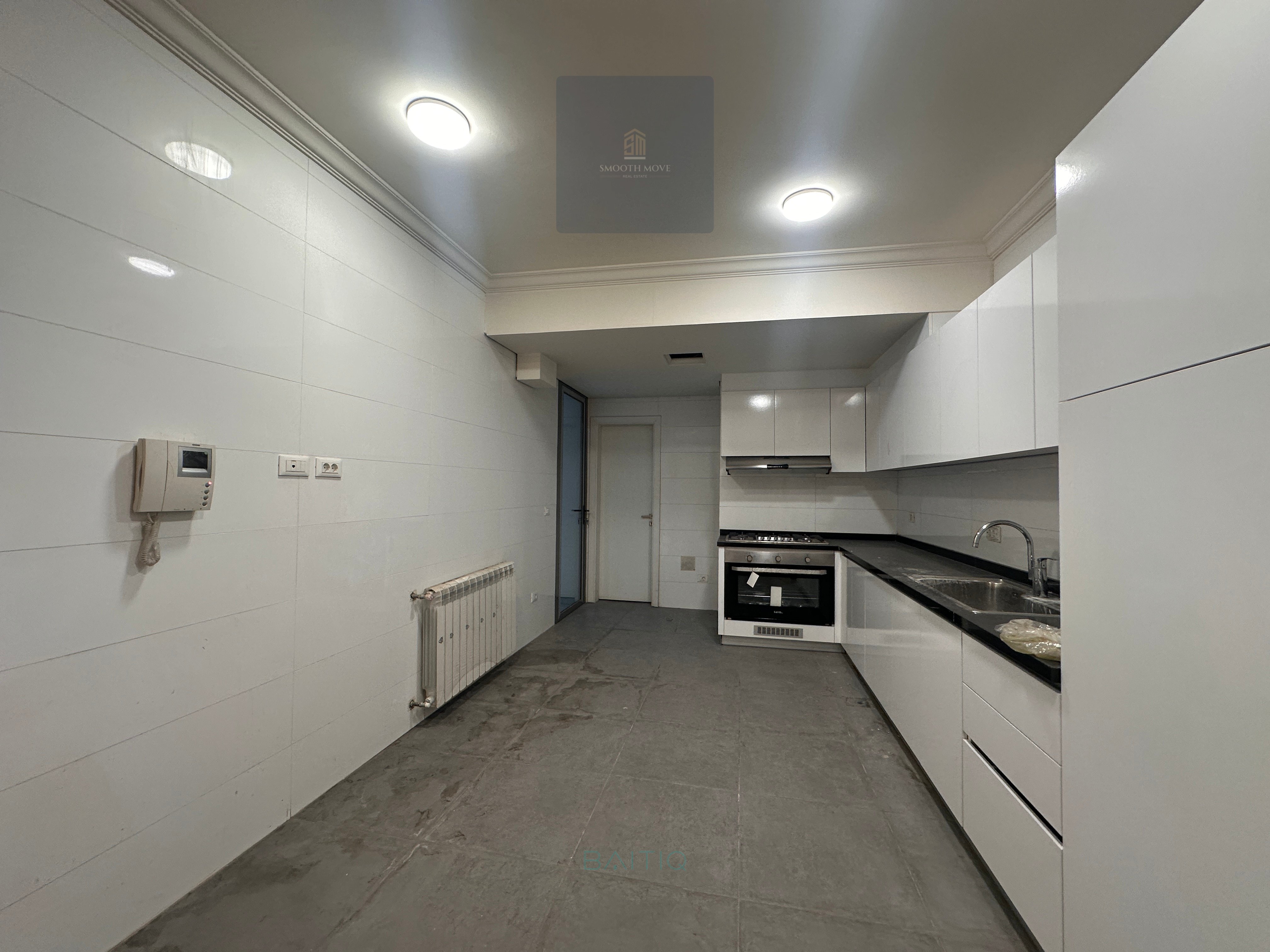 Spacious Apartment in Prime Location for Rent in Downtown, Beirut — الصورة 8