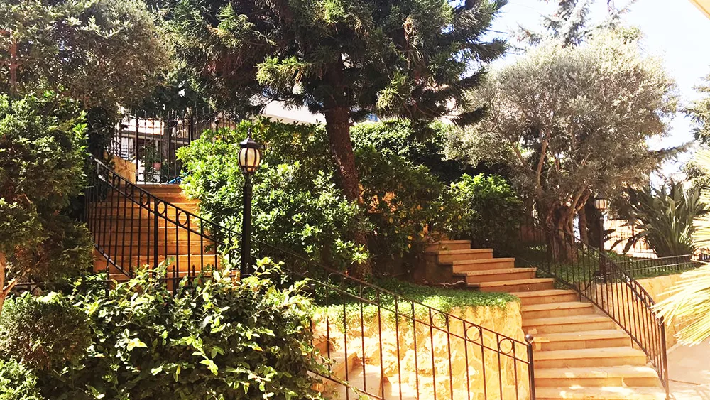 Villa for Sale in Jouret El Ballout, Lebanon — الصورة 3
