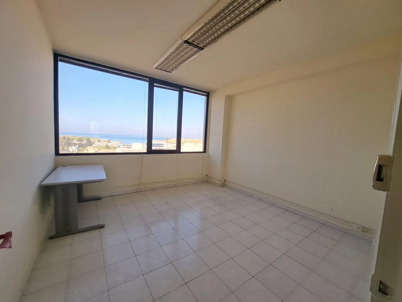 Office for rent in Daoura, Lebanon — الصورة 6