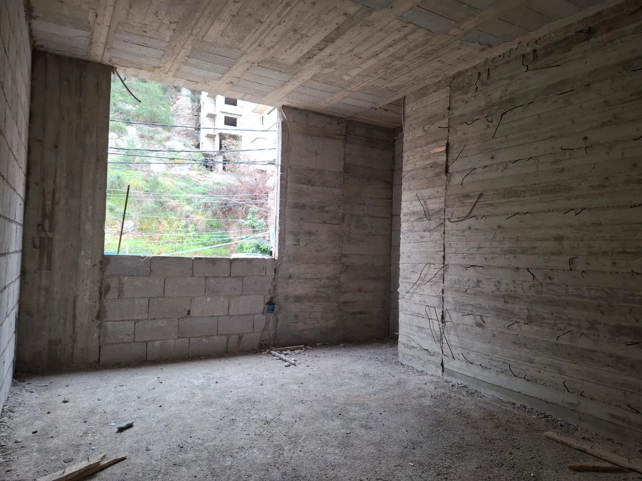 Apartment for Sale in Ghadir, Lebanon — الصورة 4
