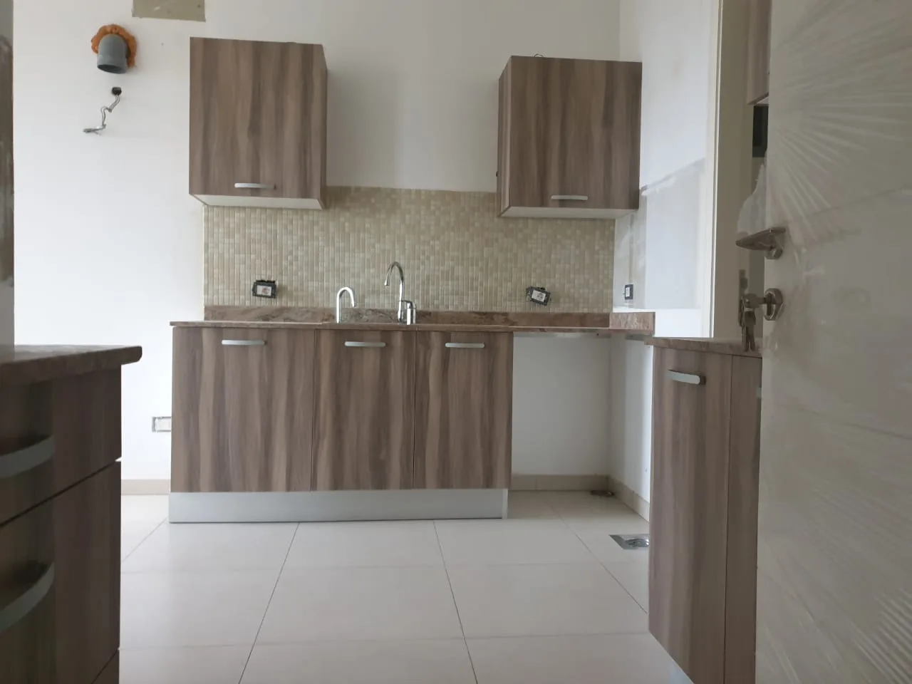 Apartment for Sale in Achrafieh, Beirut, Lebanon — الصورة 2