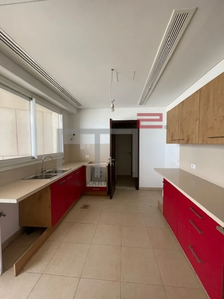 Duplex for Sale in Achrafieh — الصورة 2