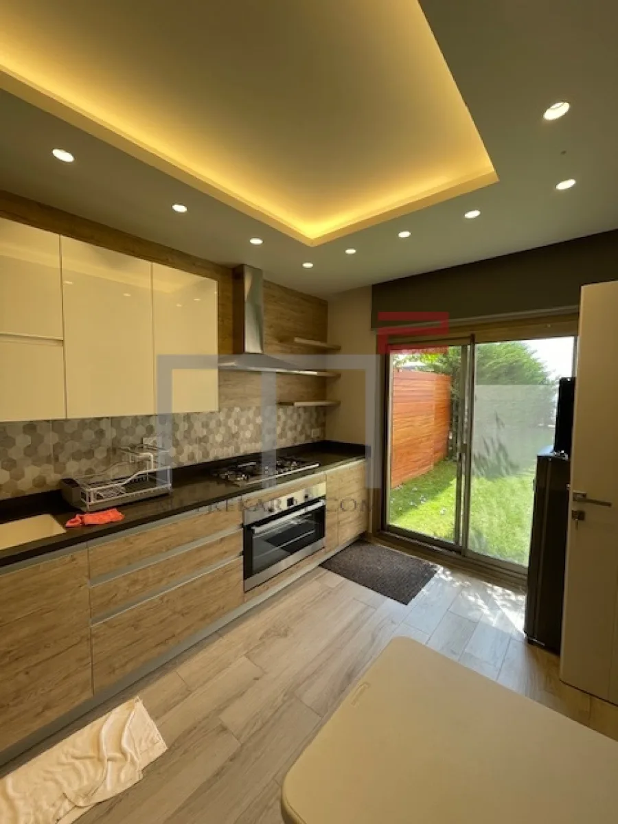 Chalet for Rent in Kfarzebian — الصورة 4