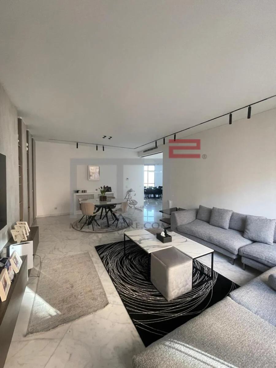 Apartment for Sale in Gemmayze — الصورة 3