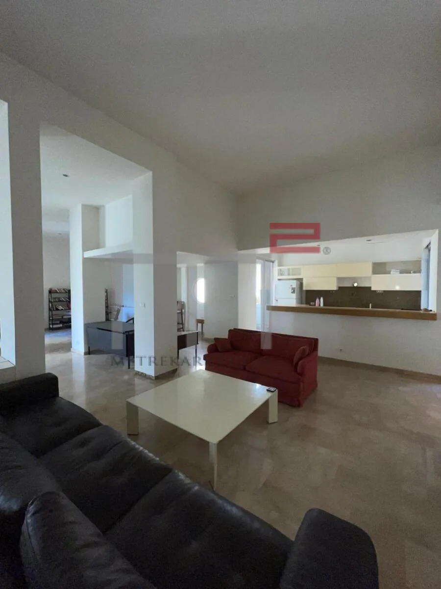 Duplex for Sale in Achrafieh — الصورة 2