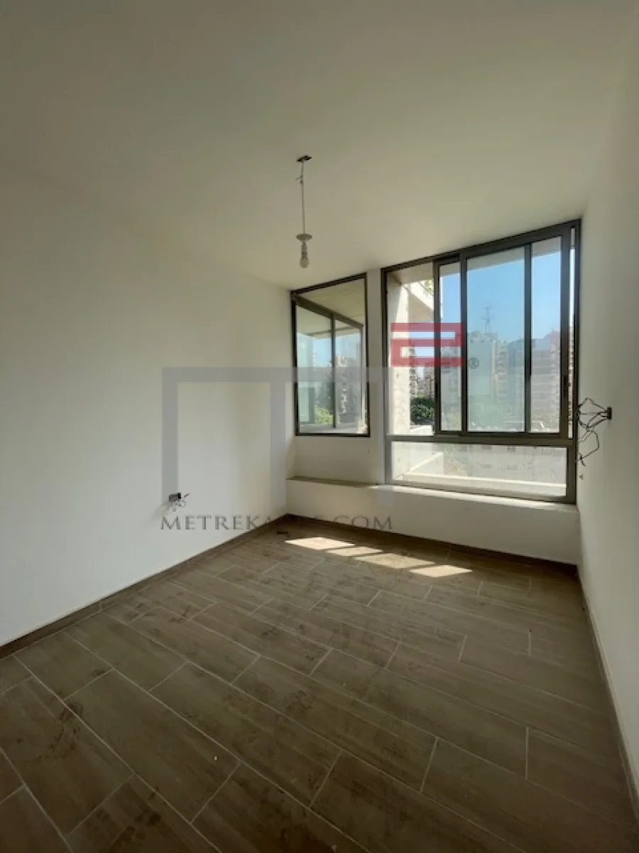 Apartment for Sale in Hôtel Dieu — الصورة 2