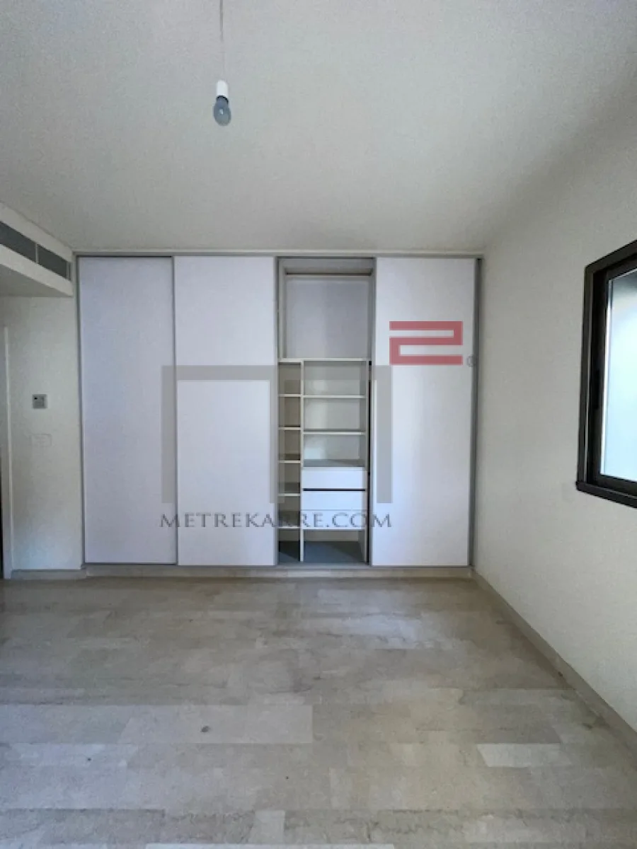 Apartment for Sale in Furn El Hayek — الصورة 5