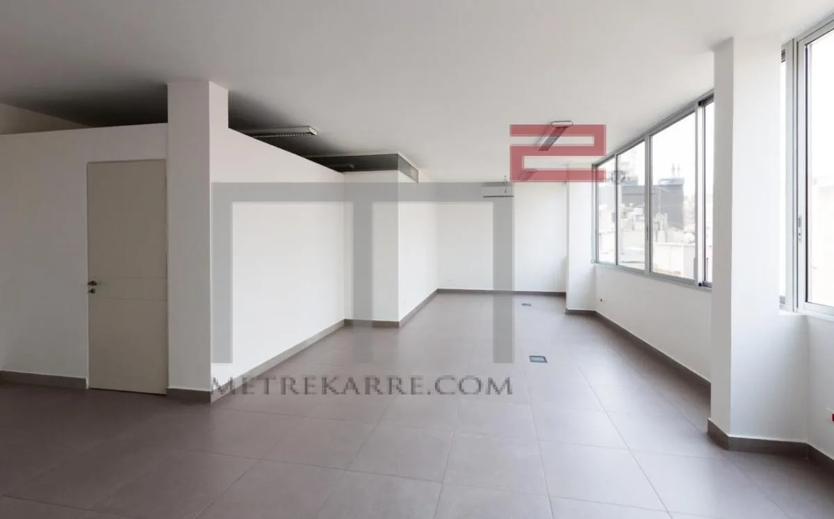 Office for Rent in Hamra — الصورة 2