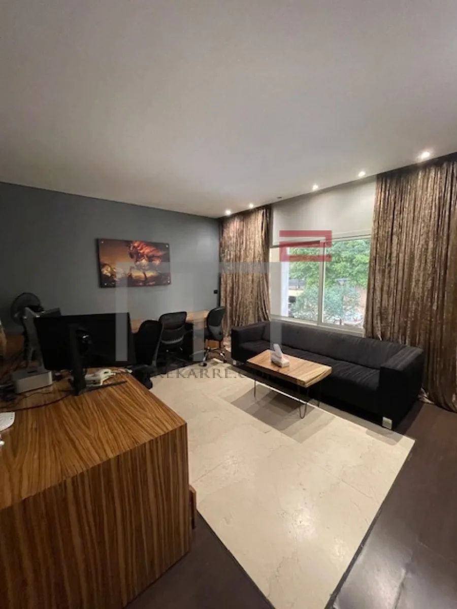 Office for Sale in Furn El Hayek — الصورة 4