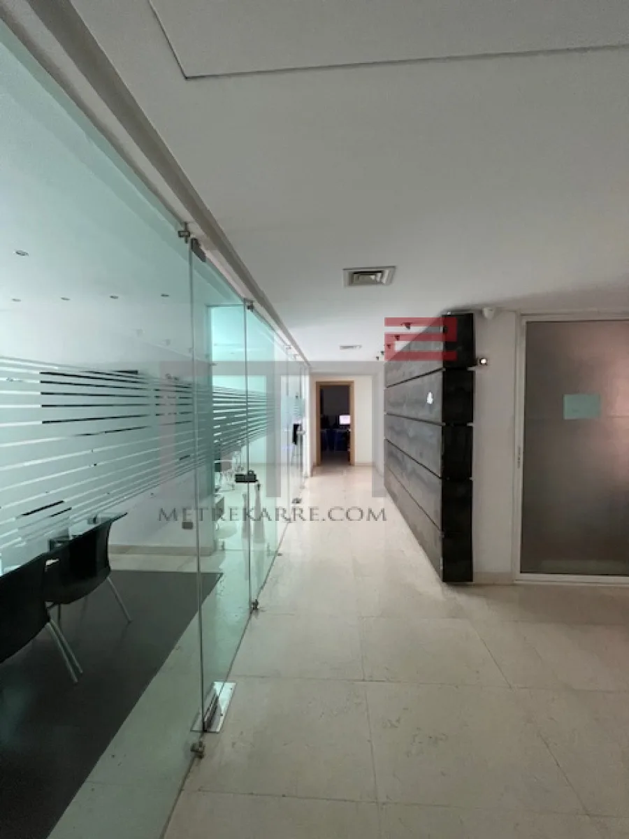 Office for Sale in Furn El Hayek