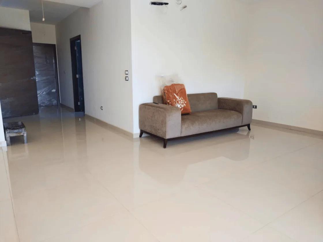 Apartment for Sale in Ballouneh, Lebanon — الصورة 2