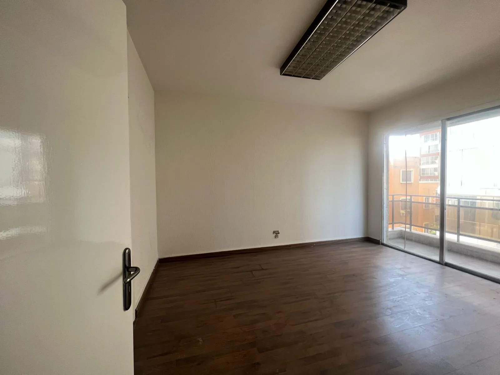 Office for Rent in Sodeco, Beirut, Lebanon — الصورة 6