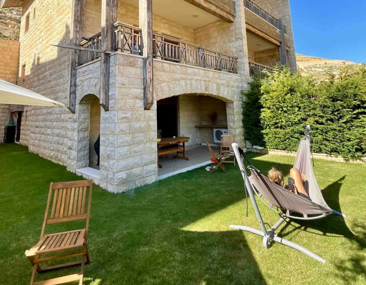 Chalet for rent in Ouyoun, Lebanon — الصورة 5