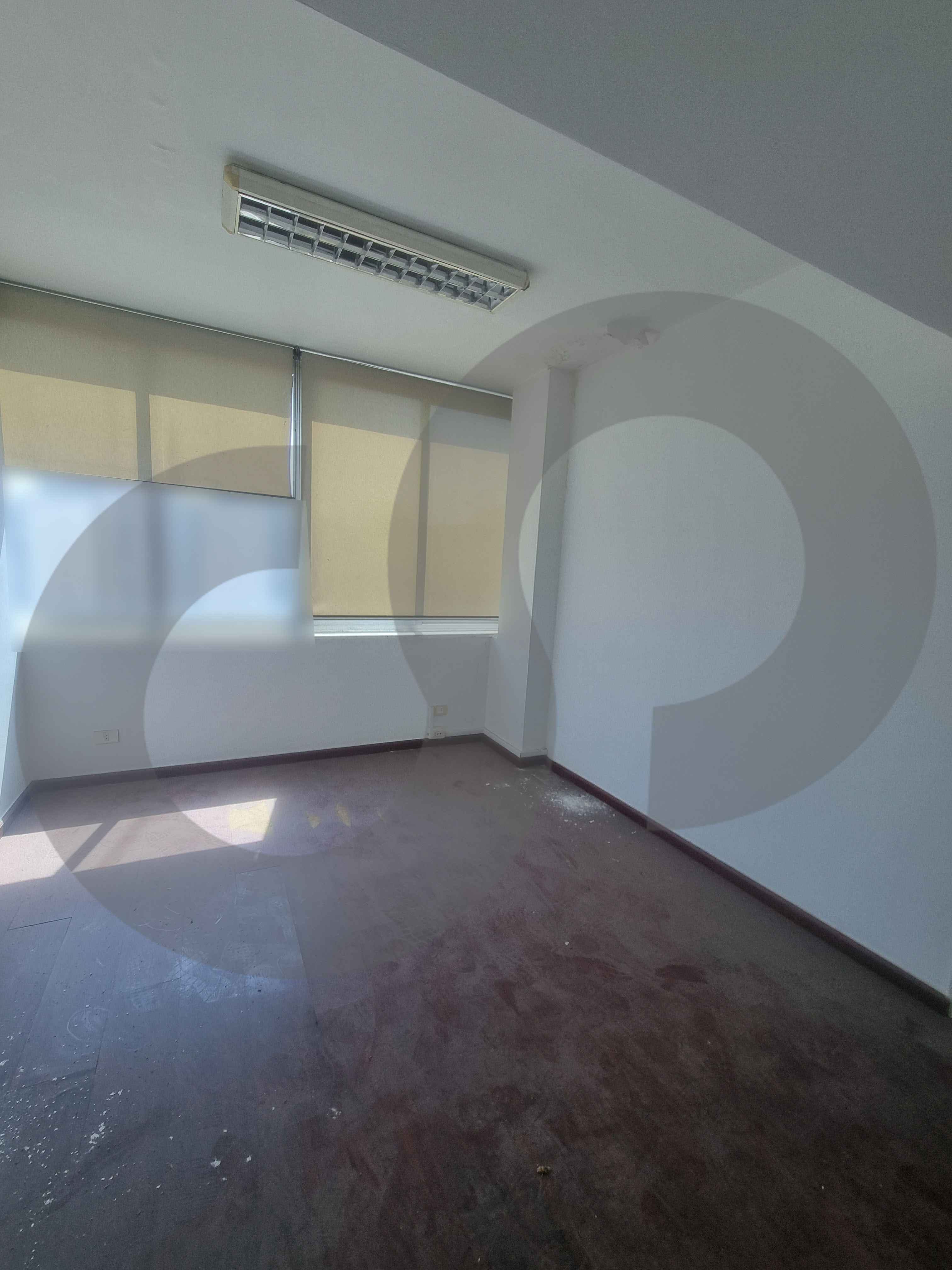 Office/Prime Location in the Heart of Verdun — الصورة 3
