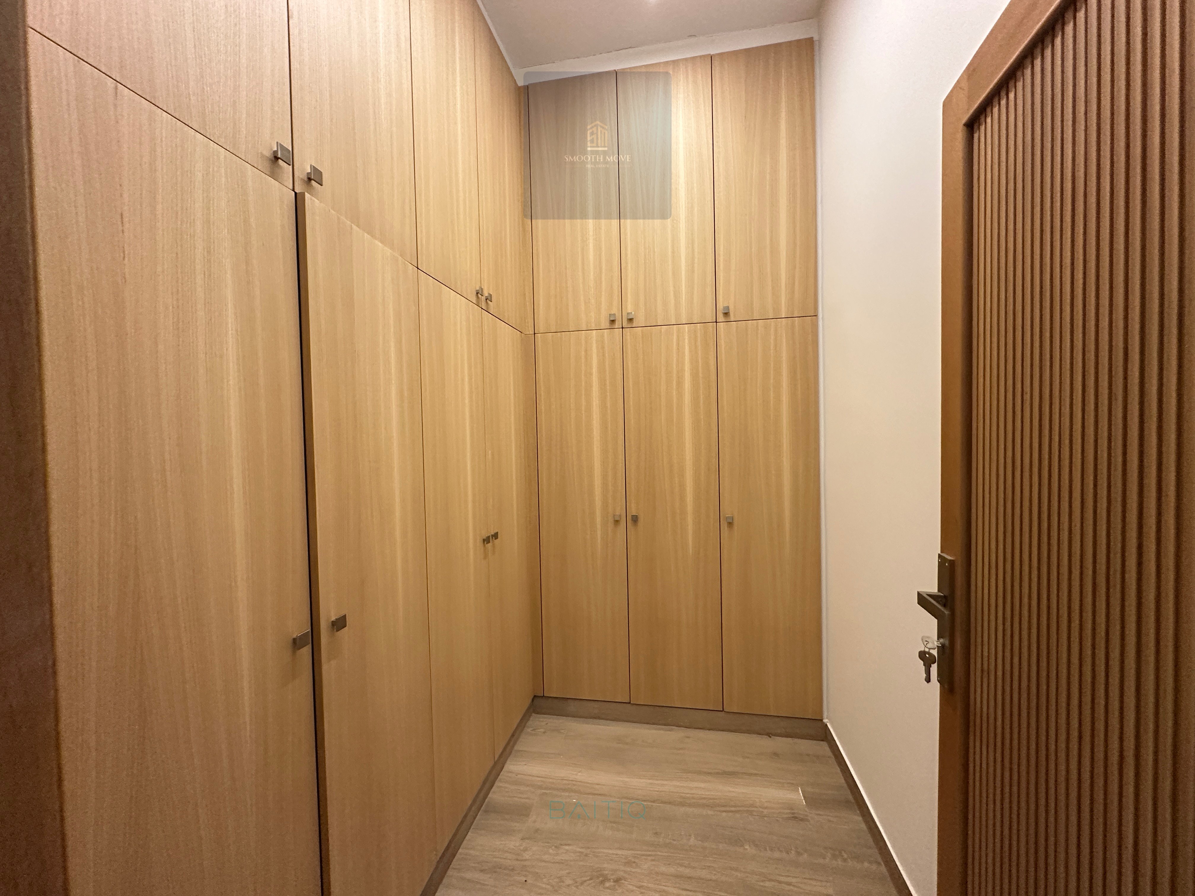 Enormous and Charming Apartment for Rent in Rawche, Beirut — الصورة 13