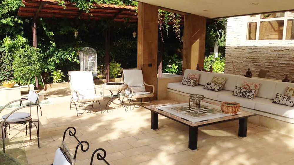 Villa for Sale in Jouret El Ballout, Lebanon — الصورة 7