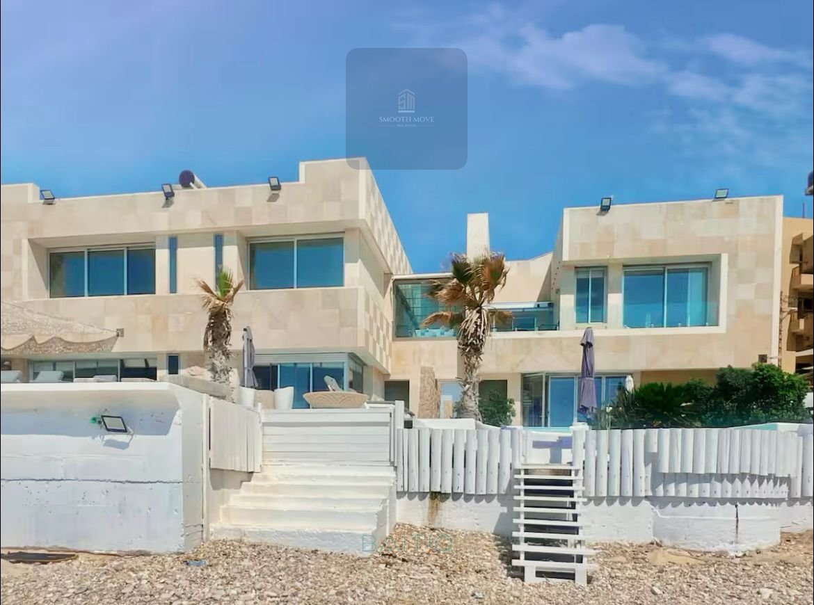 Luxurious Five Bedroom Beachfront Villa for Sale in Batroun Kfarabeda — الصورة 7
