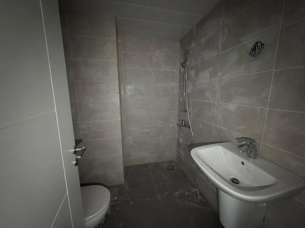 Apartment for Sale in Ain el remmeneh, baabda — الصورة 7