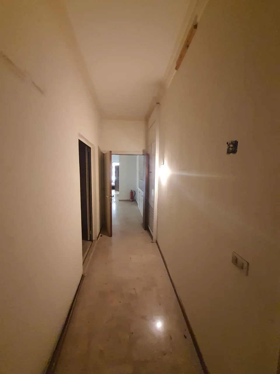 Office for rent in Mansourieh — الصورة 4