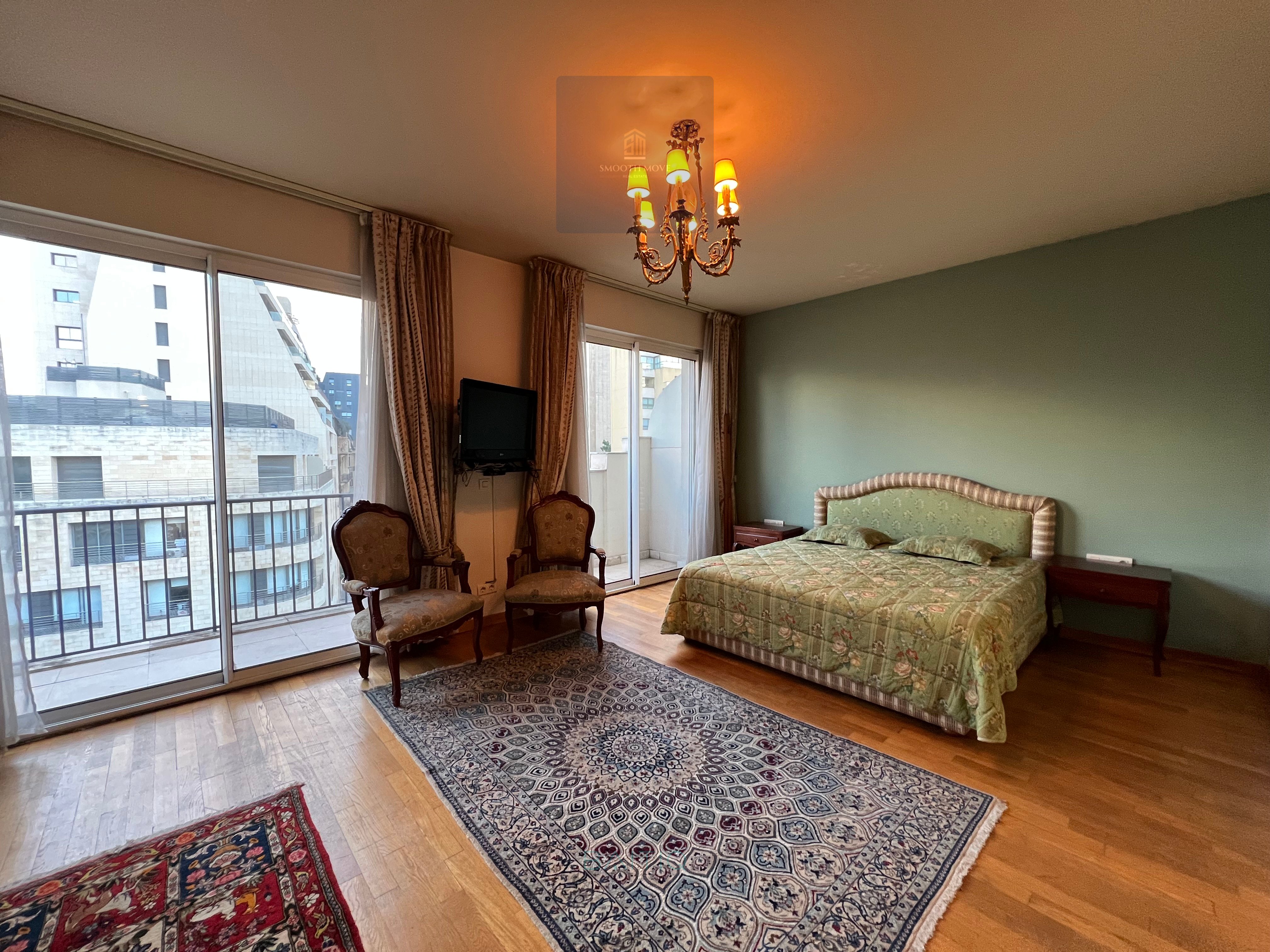Spacious Classical Three Bedroom Apartment for sale in Saifi Village — الصورة 14