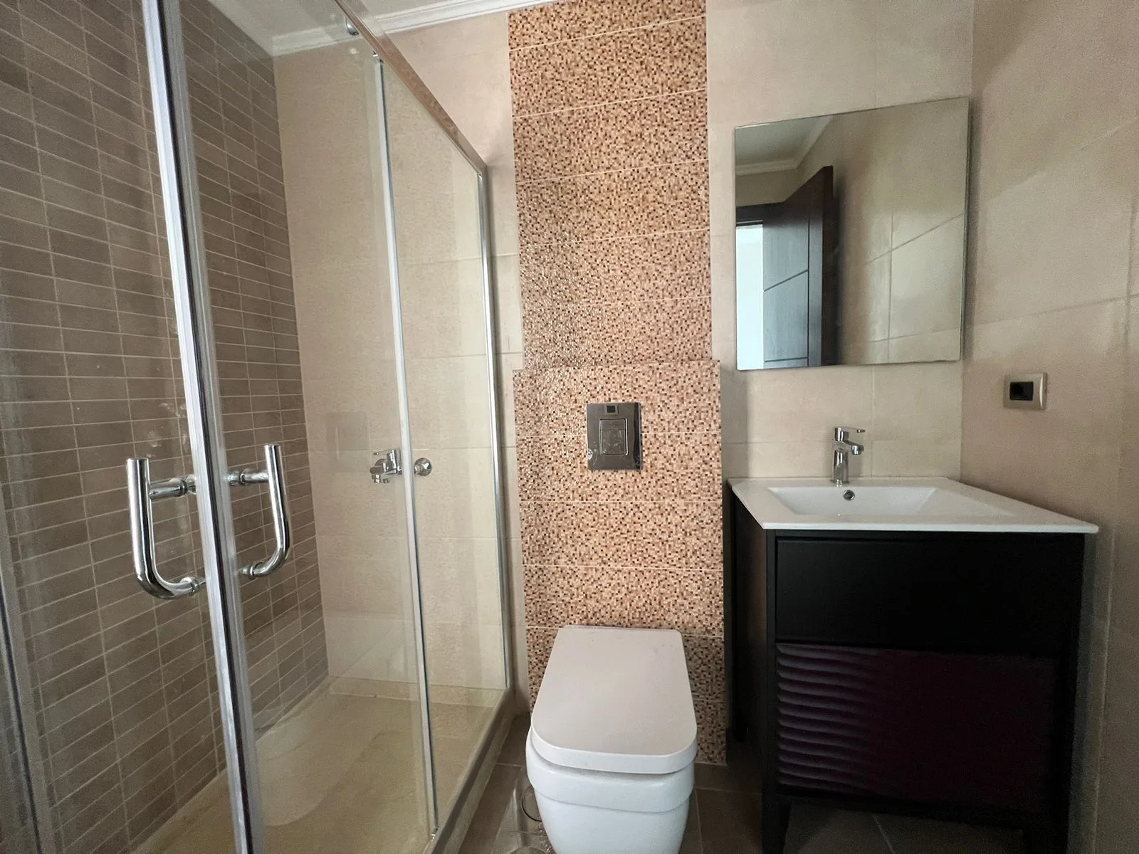Apartment for Sale in Nasra, Achrafieh, Beirut, Lebanon — الصورة 8