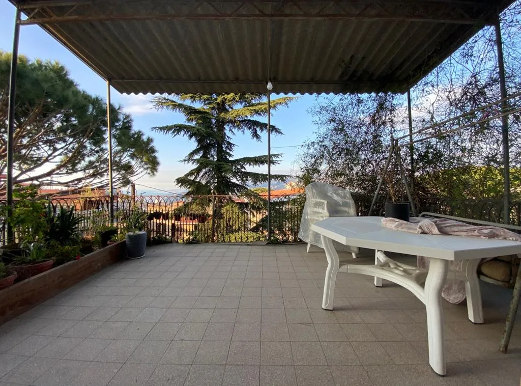Villa for Sale in Cornet Chahwan, Lebanon — الصورة 5