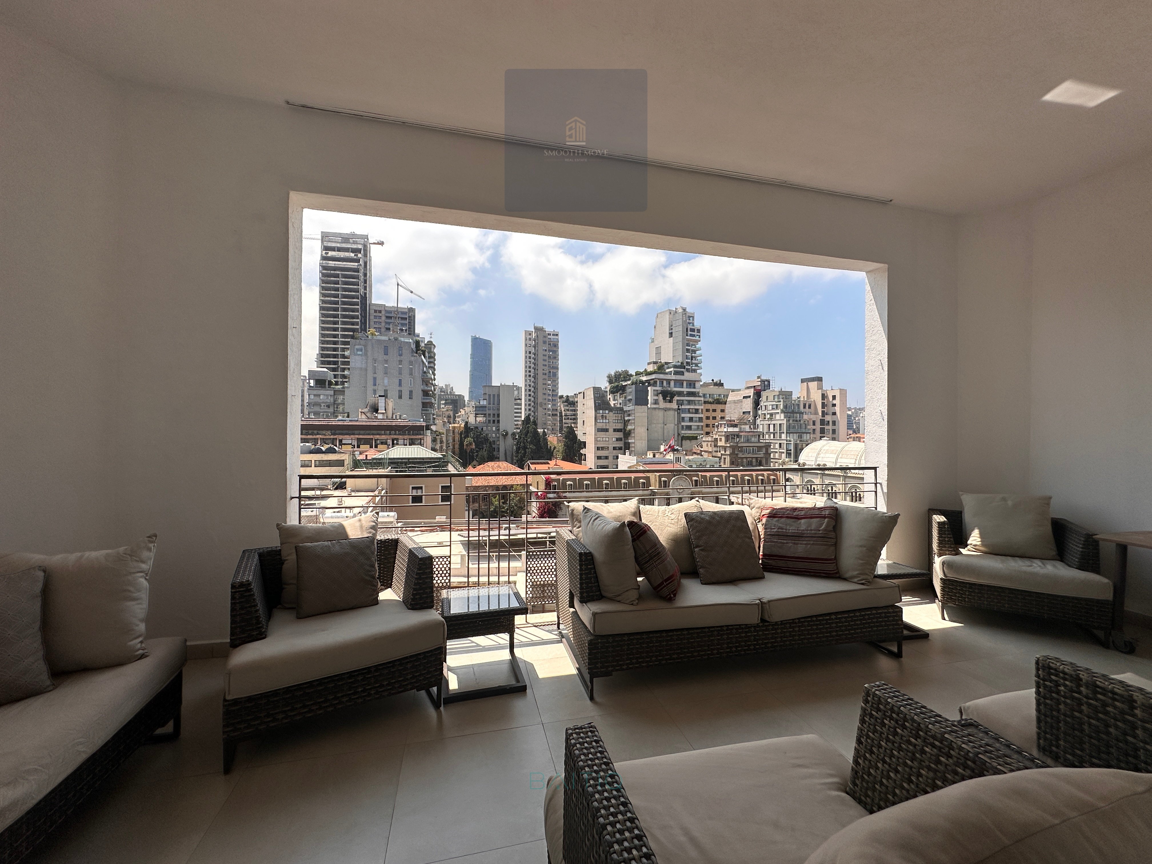 Beautiful 4 Bedroom Apartment for Sale in Saifi, Beirut — الصورة 3