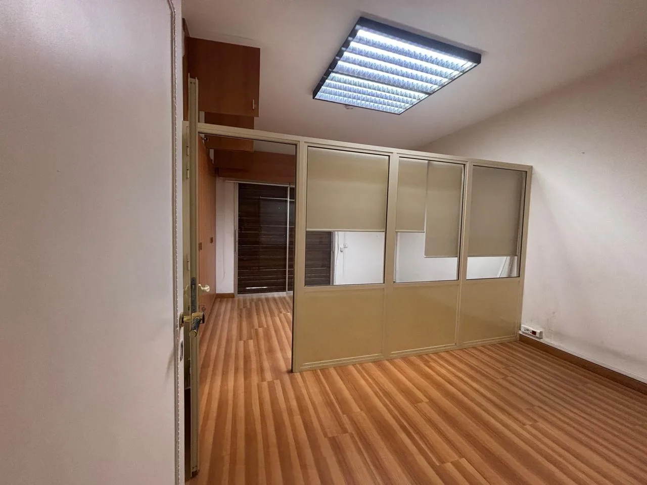 Office for rent in Badaro — الصورة 2